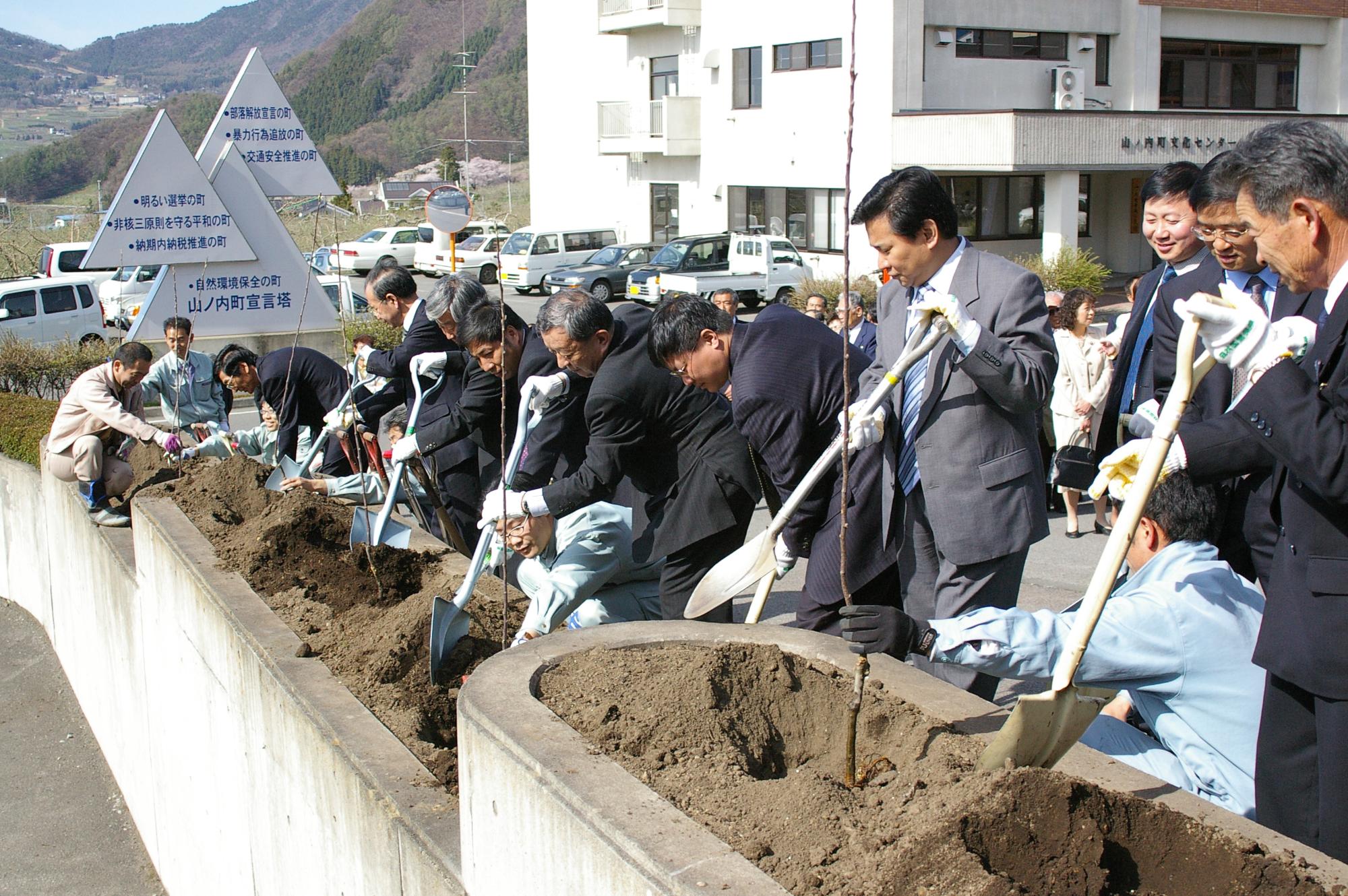 miyun_planting_2_IMGP3005