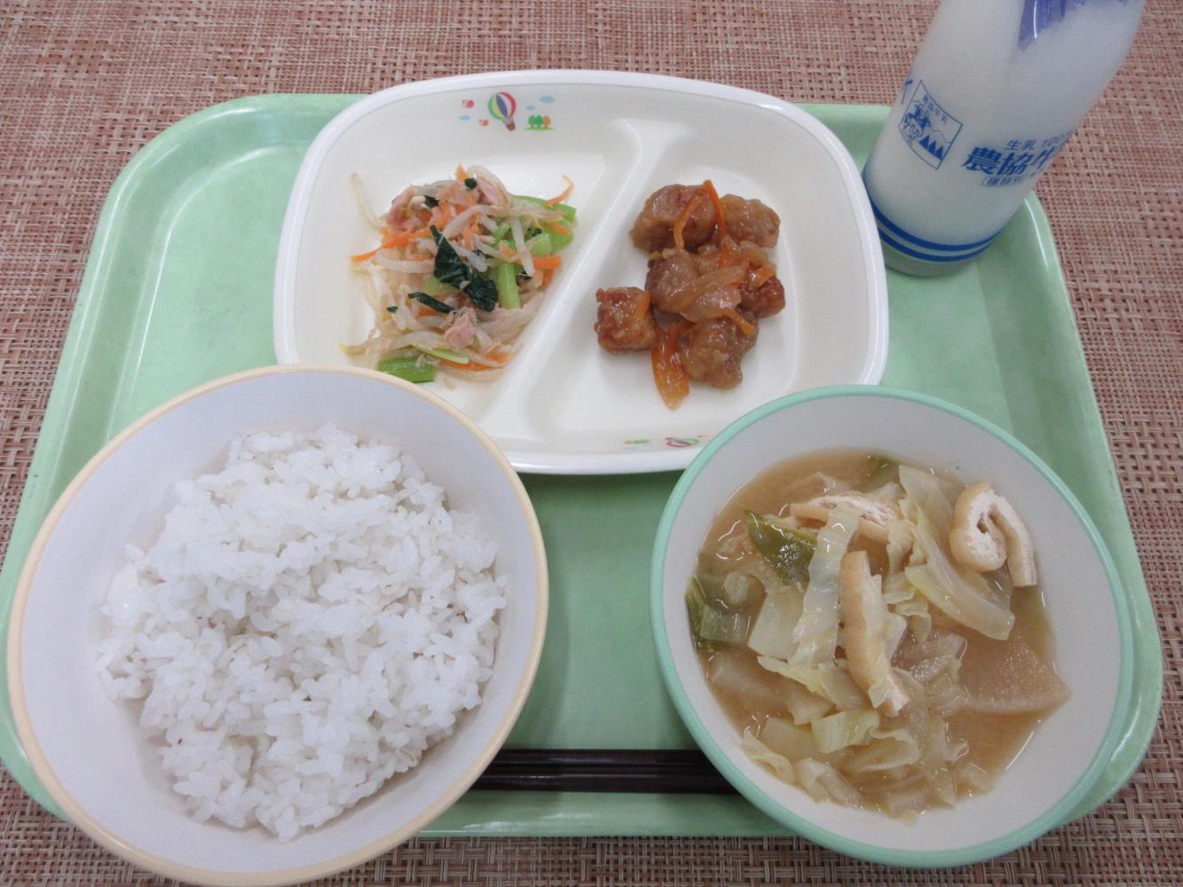 ごはん　春キャベツのみそ汁　豚肉の甘酢あん　こまツナあえ　牛乳