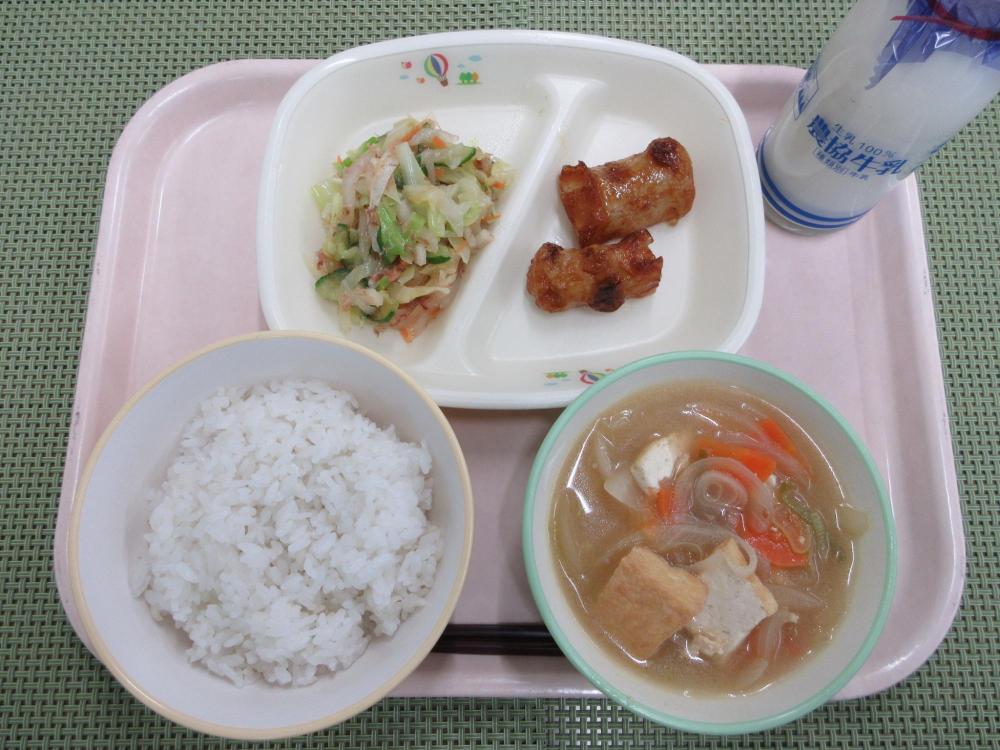 ごはん　牛乳　厚揚げのそぼろ汁　ちくわのかば焼き　和風サラダ