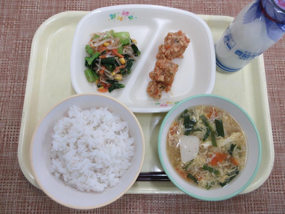 ごはん　牛乳　にら玉汁　絹厚揚げの肉みそあんかけ　カラフルおひたし