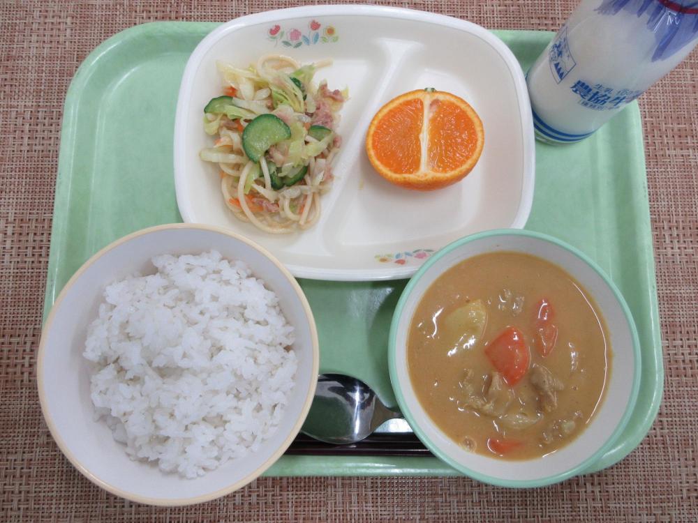 ごはん　牛乳　ポークカレー　ツナとスパゲティのサラダ　カラマンダリン