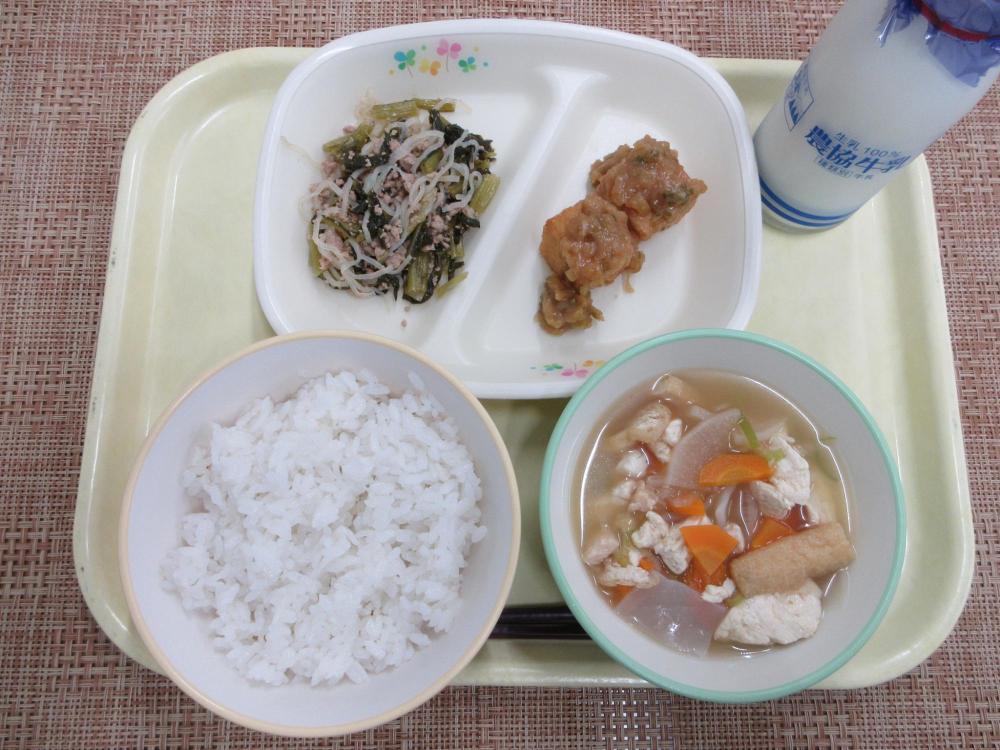 ごはん　牛乳　けんちん汁　絹厚揚げのねぎみそだれ　野沢菜のひき肉炒め