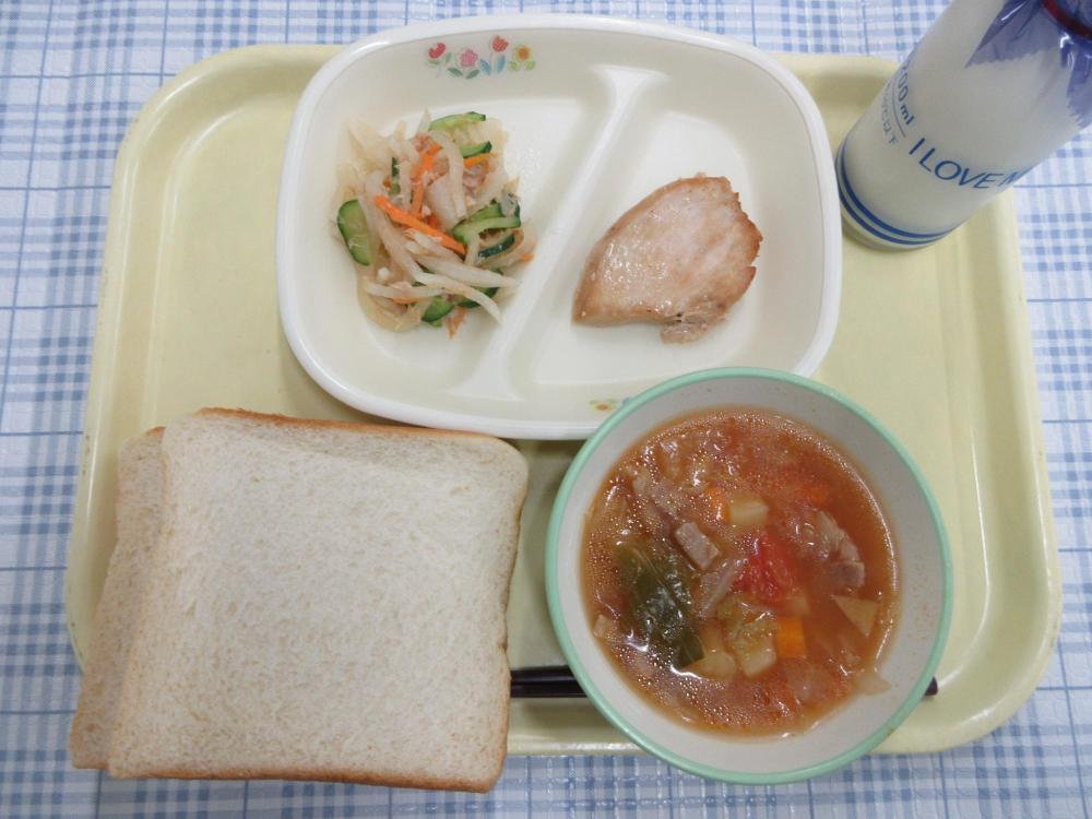 食パン　牛乳　ミネストローネ　鶏肉のガーリック焼き　大根とツナのサラダ