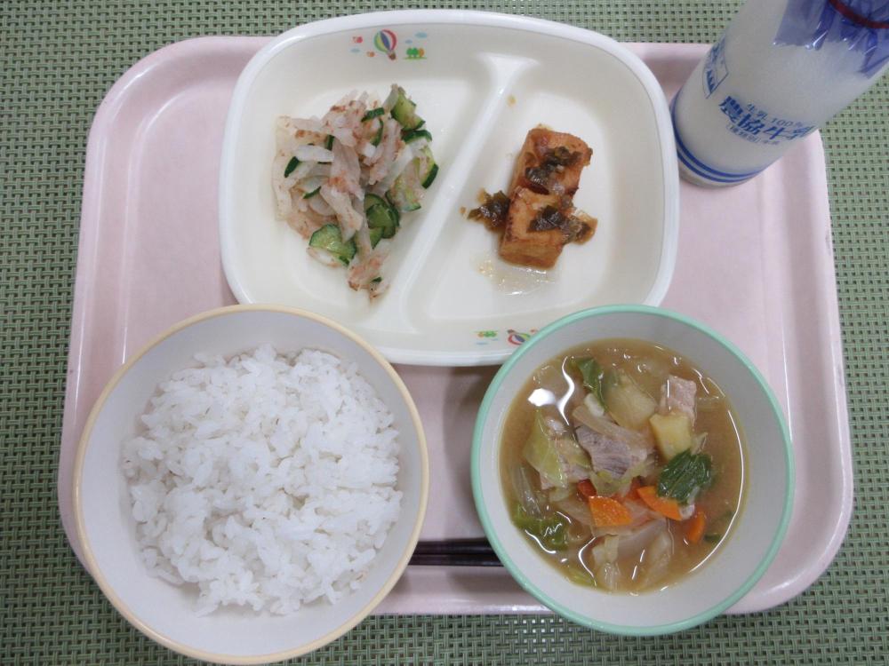 ごはん　牛乳　キャベツ豚汁　絹厚揚げの南蛮だれ（小2個、中3個）、梅肉あえ