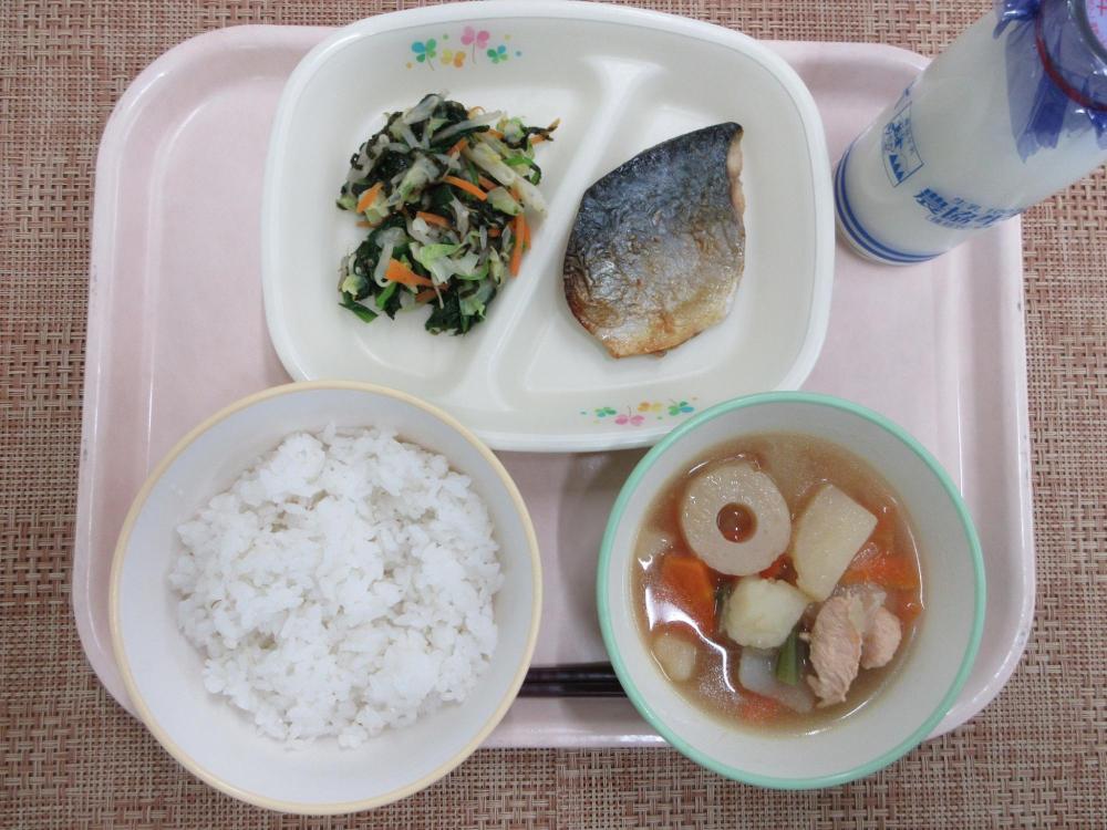 ごはん　牛乳　じゃがいものうま煮　さばのカレー焼き　磯香あえ