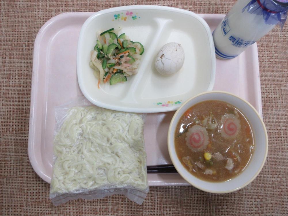 中華風ソフト麺　牛乳　ラーメンスープ　恐竜たまご　大根とツナのサラダ