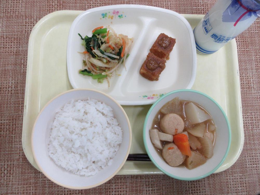 ごはん　牛乳　おでん　絹厚揚げのごまだれがけ　おかかあえ