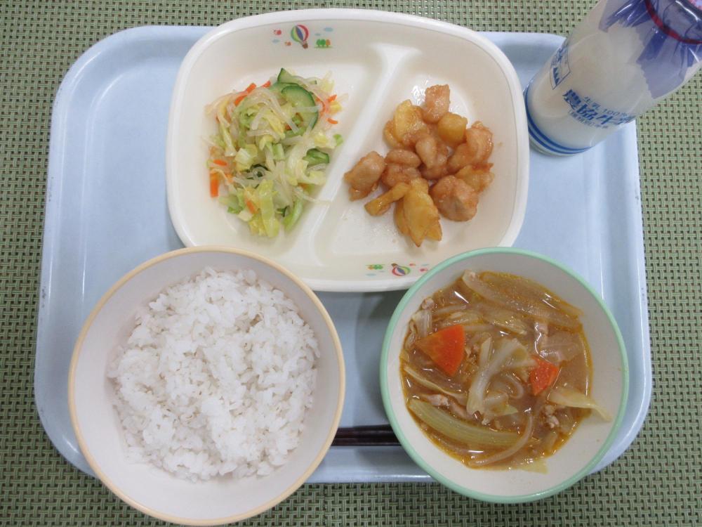 ごはん　牛乳　どさんこ汁　鶏肉とポテトの甘辛あえ　春雨サラダ