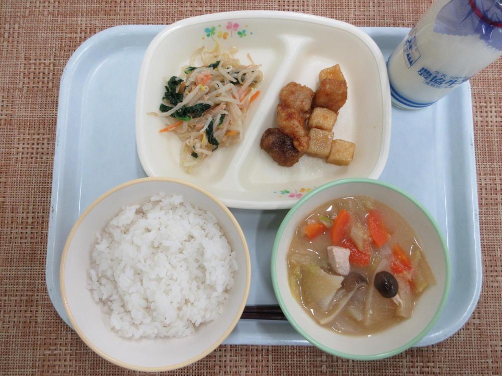 ごはん　牛乳　かす汁　豚肉と凍り豆腐の甘辛　こまツナあえ