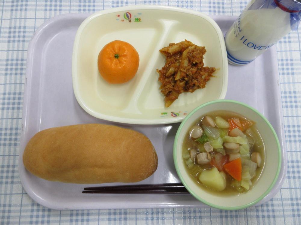 ミニコッペパン　牛乳　ポトフ　ミートソースペンネ　ぽんかん